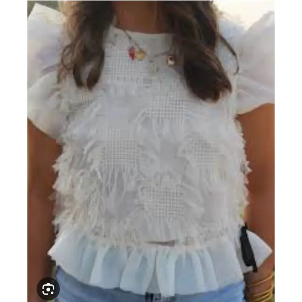 &merci Cream Twee Romantic Ruffle‎ Top with Black Bow Details – Size Small